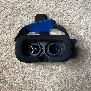 VR Headset, Blue & Black with an adjustable head strap